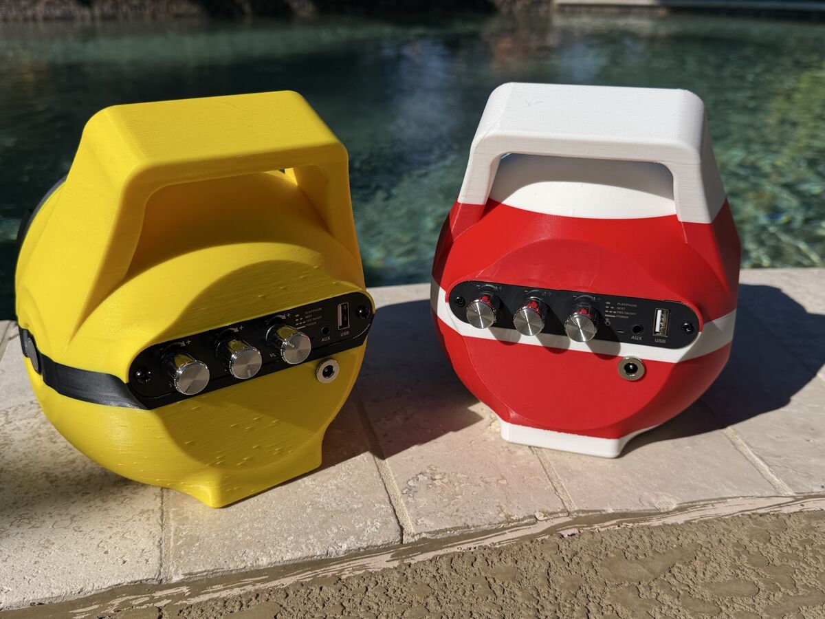 Rear controls: treble, bass, volume, AUX, USB, DC charge